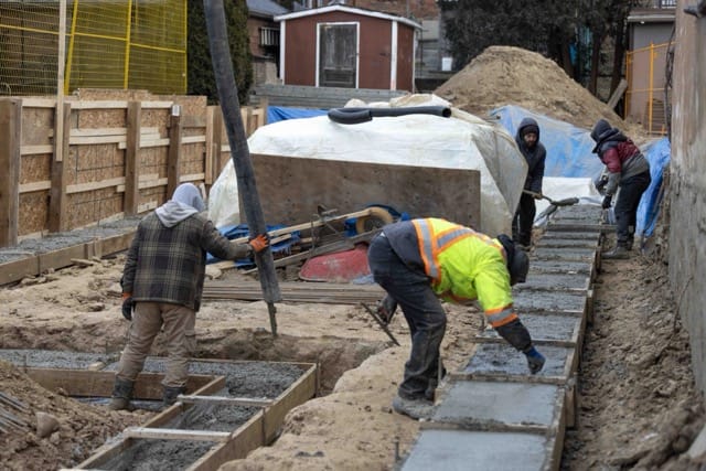 Concrete pour