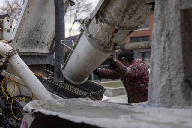 Concrete pour